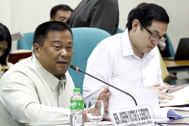 Ejercito dismayed with absence of Cabinet members in hearing on traffic woes