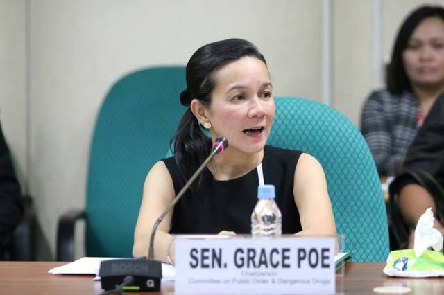 Poe inspects new MRT prototype