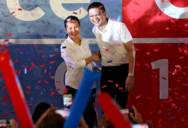 Chiz kumpiyansang papanigan ng SC si Poe