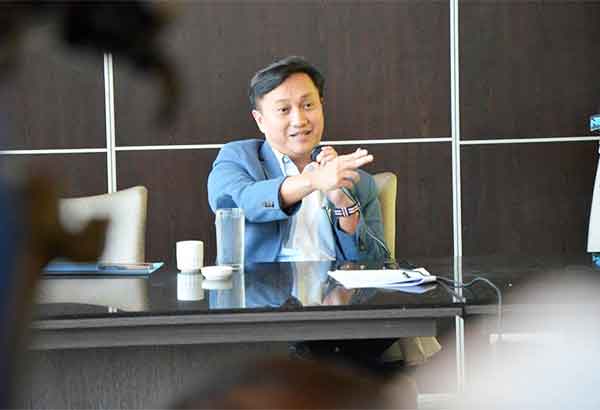 LP disowning Tolentino? Female bets uncomfortable with him
