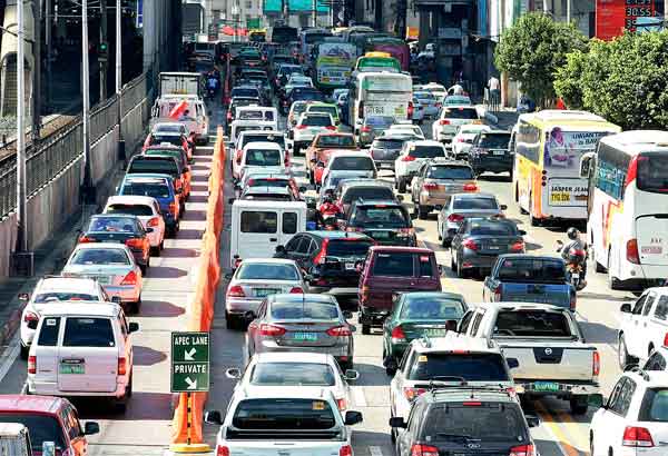 Mga sasakyan ng media di-pwede sa EDSA APEC Lanes - HPG