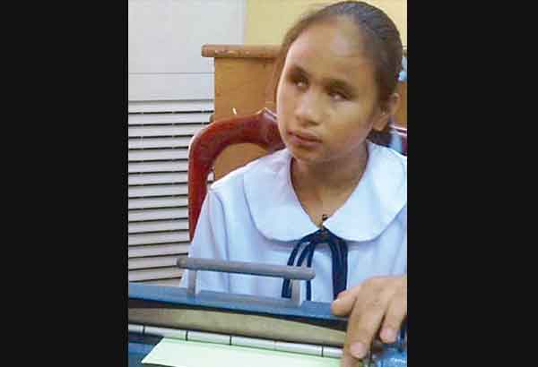 Blind teen excels in school, sports