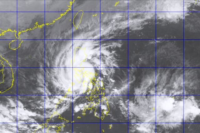 Typhoon 'Nona' slows down, crosses northern Mindoro