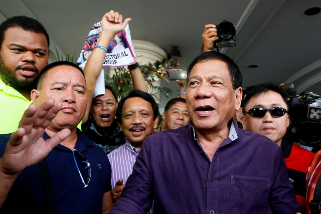 Dissenting Comelec commissioner cites 'misrepresentation' in Duterte's COC