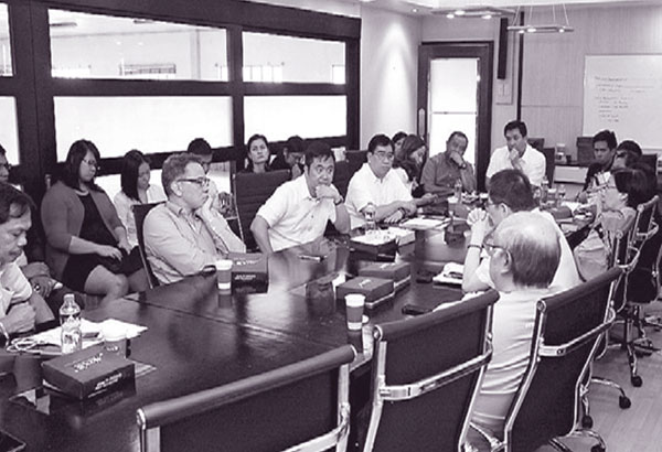 Abaya vows to deliver driver&rsquo;s licenses, plates