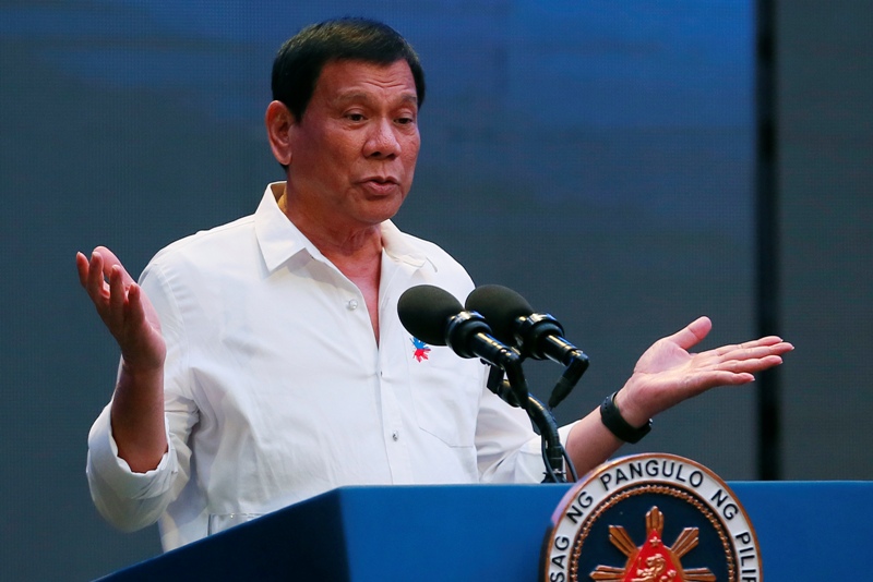 Duterte rejects power to appoint barangay officials