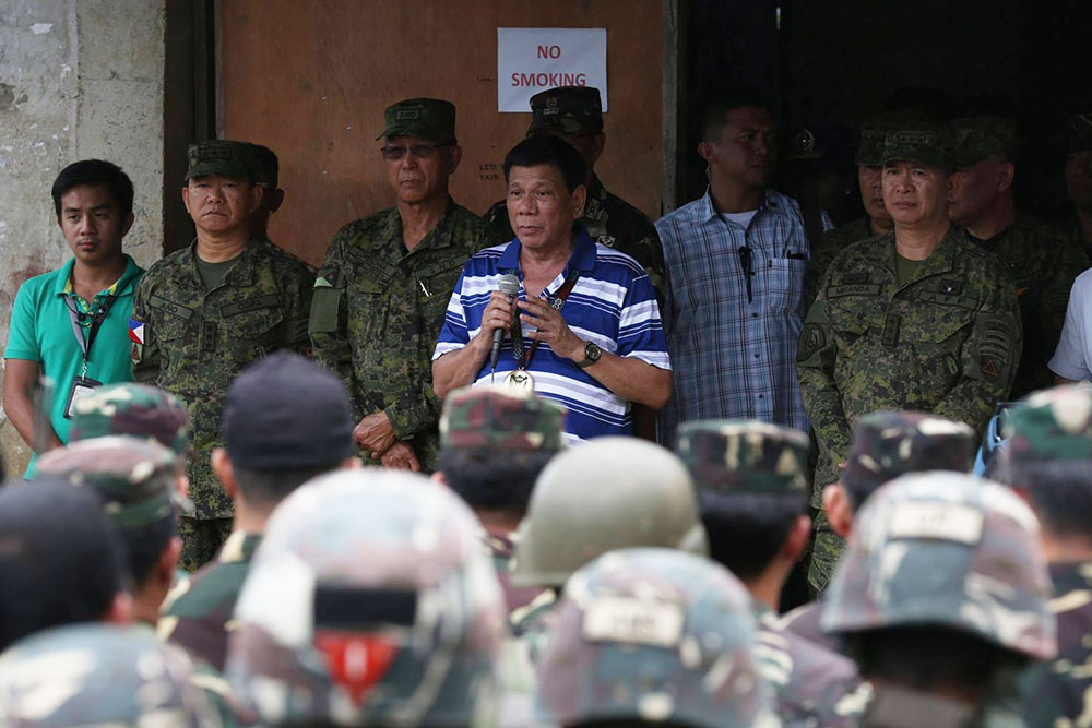 Duterte urged: Deploy soldiers to prevent Maute rebel clashes in Lanao town