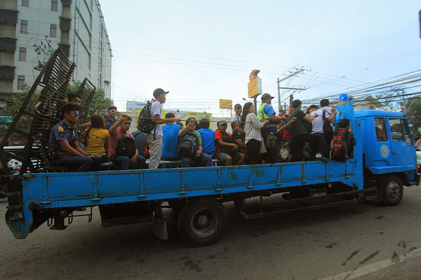 Transport strike set during school opening | Philstar.com