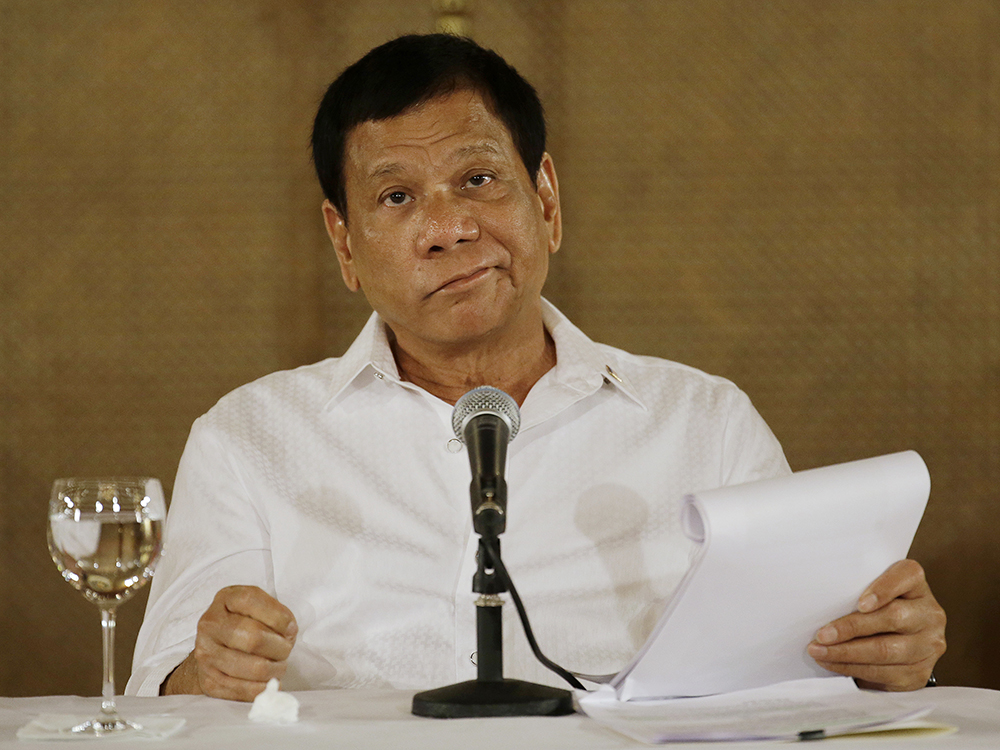 Duterte â��hands offâ�� on Comelec chief's â��unexplained wealthâ�� woes