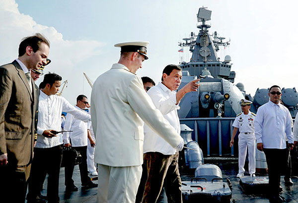 Russia donates military equipment to Philippines