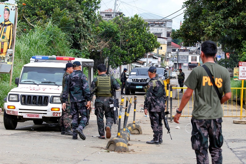 57% of Pinoys approve of martial law in Mindanao â�� SWS
