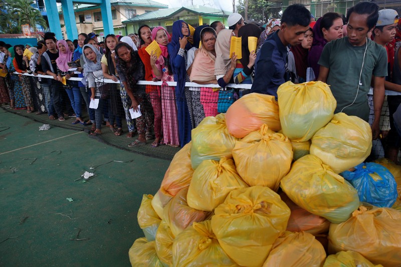 Regaining Marawi with foreign aid