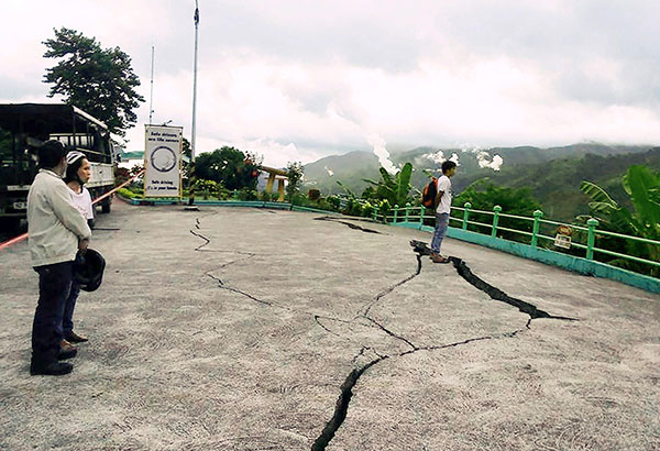 Magnitude 5.4 aftershock rocks Leyte