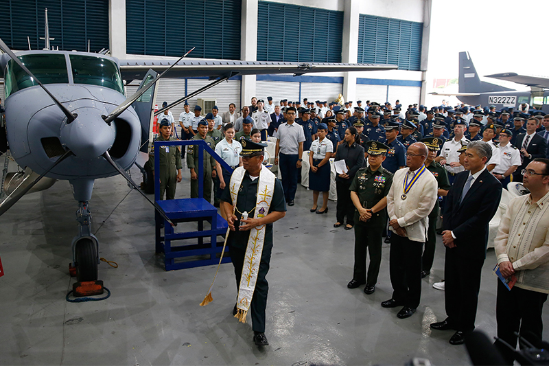 US turns over 2 new aircraft to Philippines