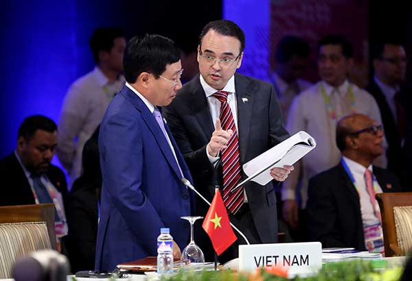 Vietnam wants tough stand vs China, but Philippines reluctant