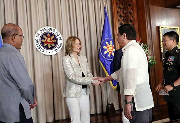 Duterte meets Teodoro, wife at Palace
