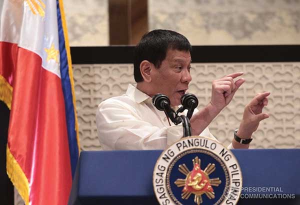 Rody wants Palaceâ��s funeral lamp-like lights replaced