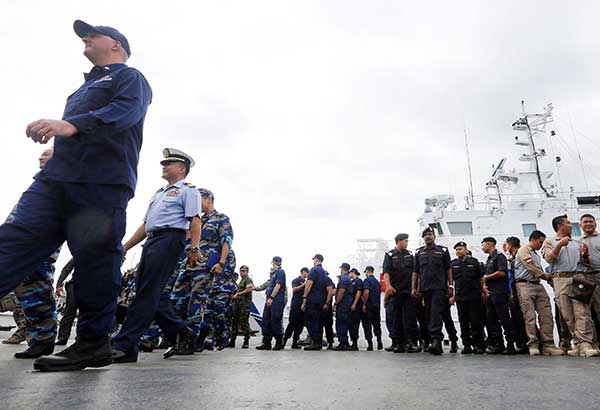  Philippines, Chinese coast guards hold maritime exercises    