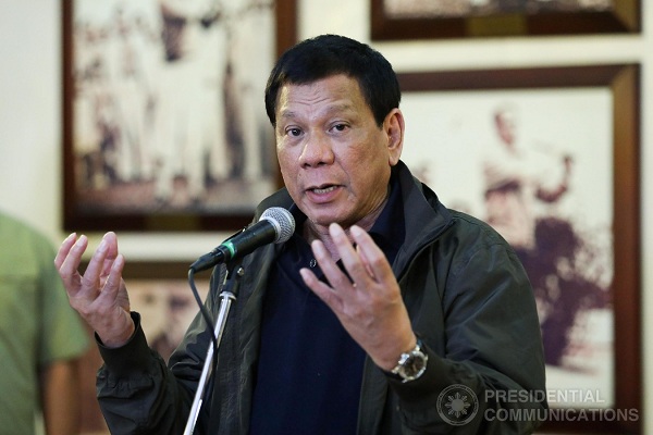 Duterte: I never said cops should shoot suspects on their knees