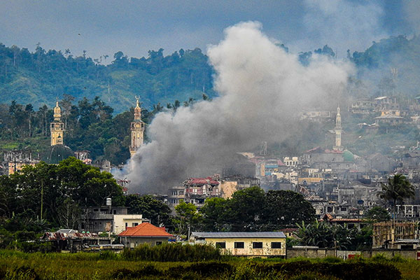 Armed Forces captures key Maute base in besieged Marawi