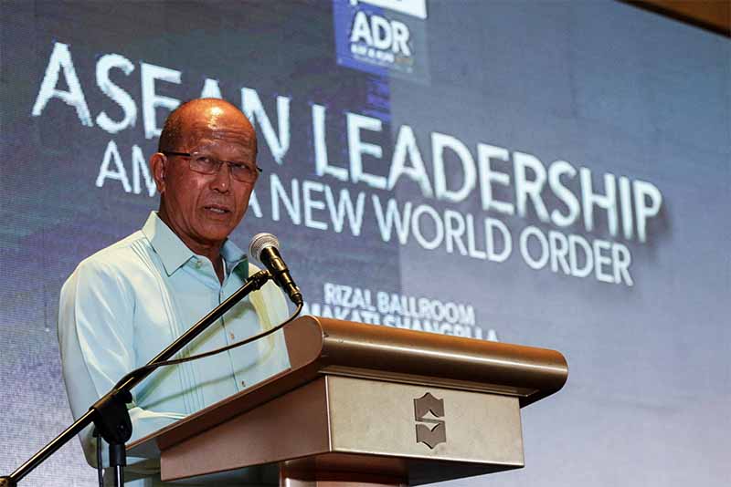 With martial law extended, defense chief vows to get rid of security threats