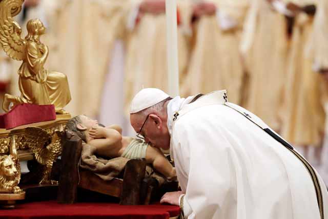 Pope on Christmas: Bethlehem trek's like today's migrations