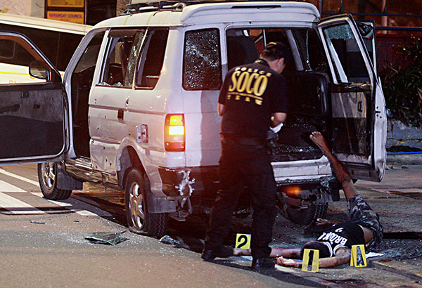 Cops, tanods shoot wrong van in Mandaluyong; 2 killed