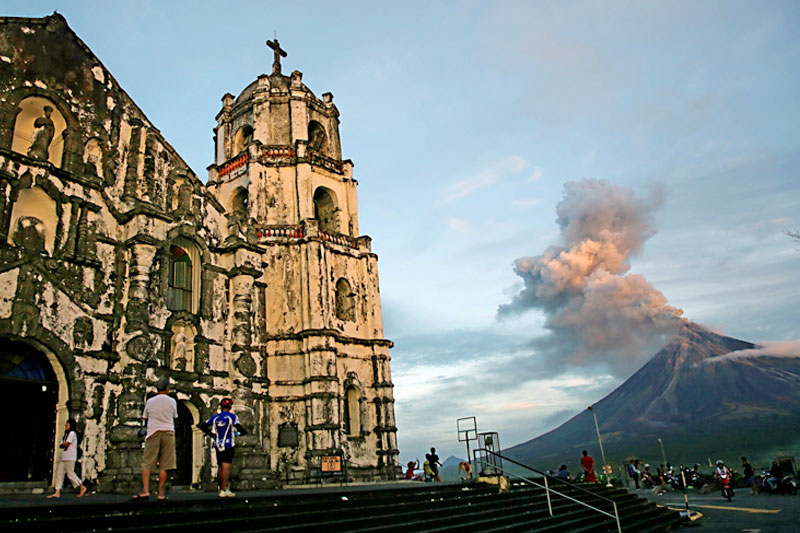 Duterte to visit residents affected by Mayon