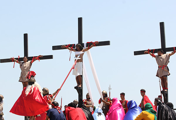 IN PHOTOS: Crucifixion rites in Cutud, Pampanga