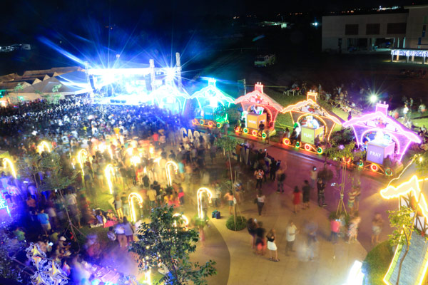 Lancaster New City celebrates Christmas, the charm of Cavite