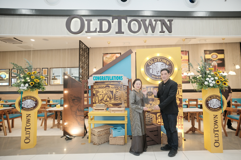 咖啡迷们请注意！  OldTown 的第一家菲律宾餐厅现在提供正宗的白咖啡