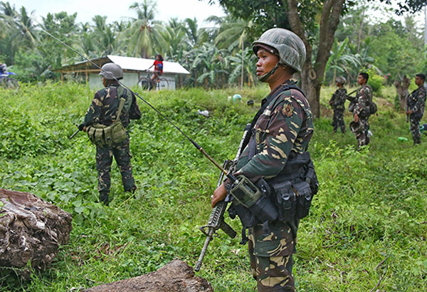 Army finds IEDs, bomb parts in boats left in Maguindanao town