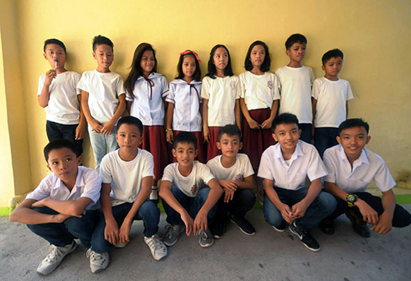 Pangasinan Grade 7 class has 7 sets of twins     