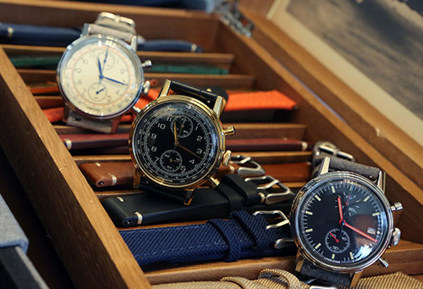Bespoke watches for the e-commerce age