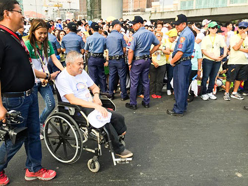 MMDA collects 11 truckloads of trash along papal convoy routes
