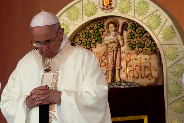 Why Pope Francis asks Filipinos to pray for him