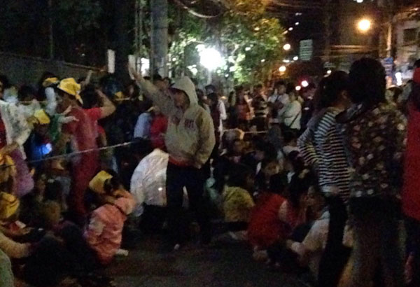 Youth sleepless outside pope's favored Philippine university