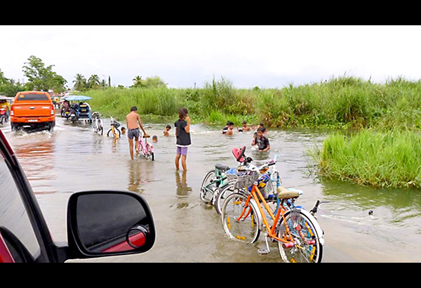 Heavy rains bring floods in Maguindanao