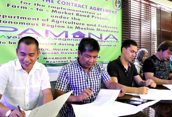 Gov't awards P61.9M projects in Maguindanao, Sulu