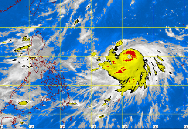 'Halong' moves closer to Luzon