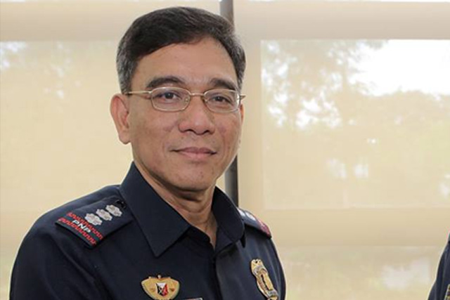 Don't give out business cards arbitrarily, cops told