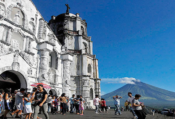 No semestral break for Bicol schools affected by Mayon