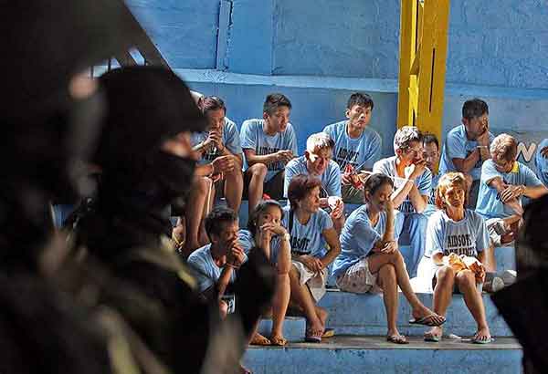 33 nabbed in Crame drug dens