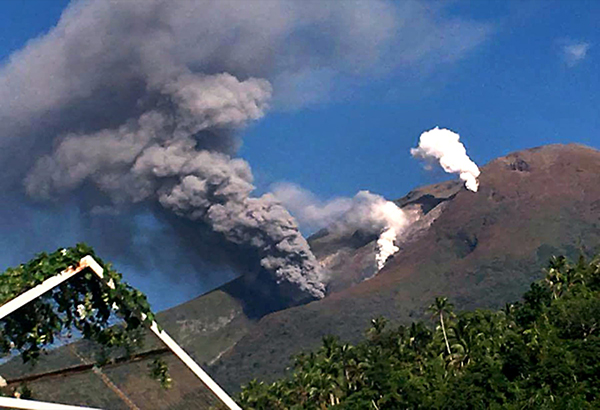 Bulusan Volcano restive again   