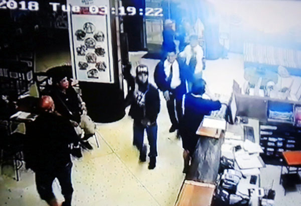 4 robbers take P4 M in hotel heist