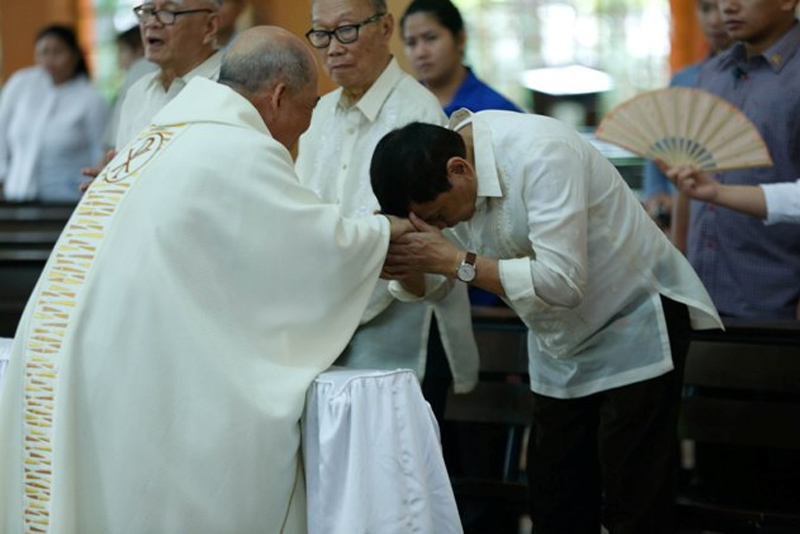 With new head, CBCP sees smoother ties with Duterte     