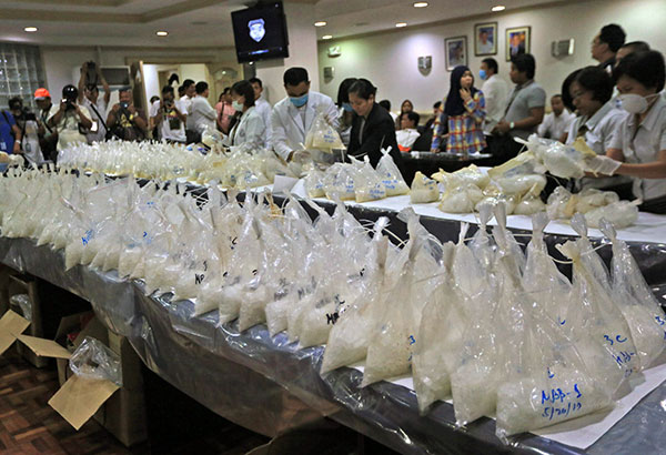 Customs personnel probed for  P6-B shabu