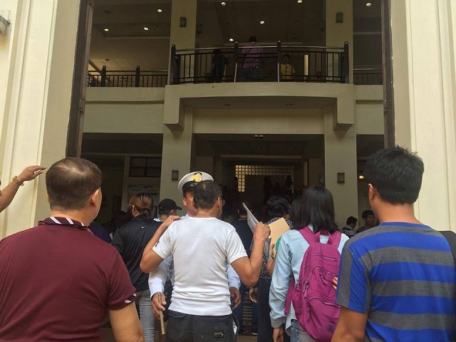 Bomb scare prompts brief evacuation of Cebu City hall