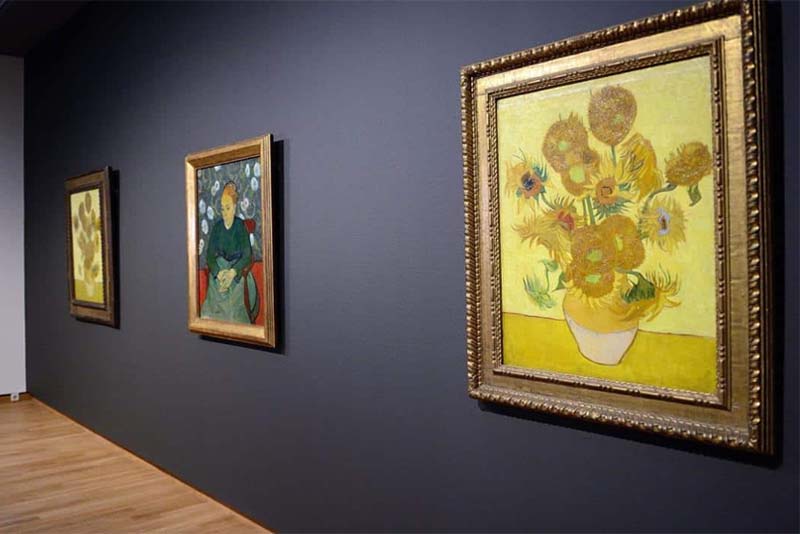Flowers on a canvas: The inspiration of Van Gogh