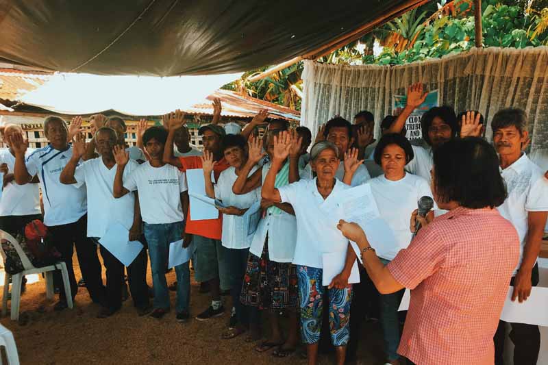 Negros Occidental sugarcane farmers get own land